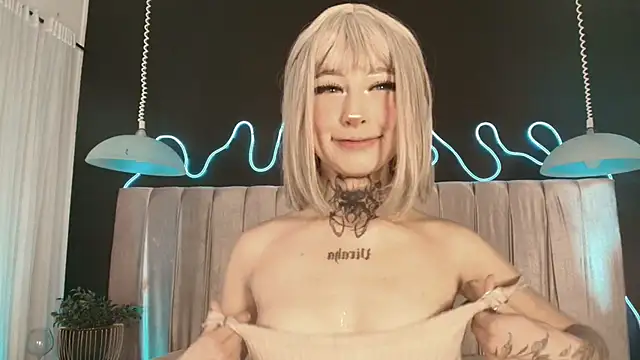 zhally_dee - Zhally_Dee's free webcam - UK Sex Cams