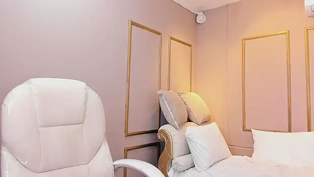 NahimiThompson webcam