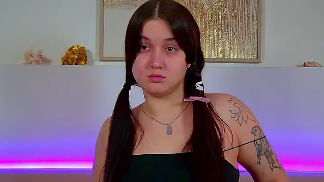 christinamilton - ChristinaMilton's free webcam - UK Sex Cams