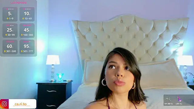 CarolineNasty webcam