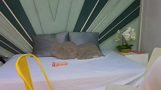 DulceeEsmeralda webcam