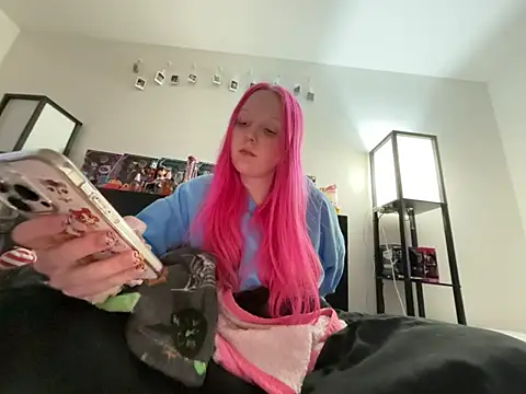 pinkhairfun16 webcam
