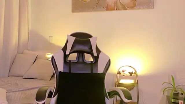 meganlake - Meganlake's free webcam - UK Sex Cams