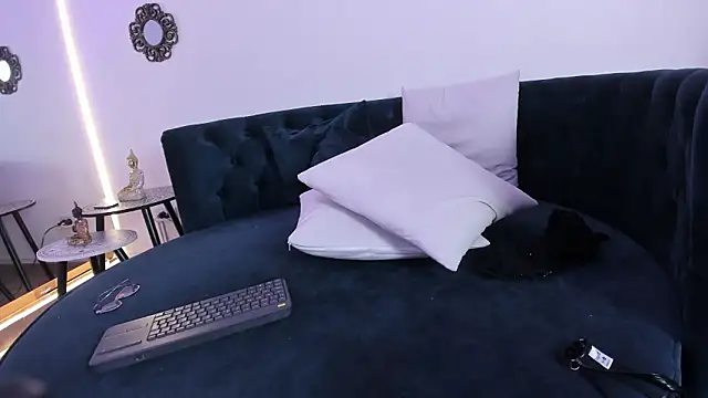 charlotte_mitchell_ - Charlotte_mitchell_'s free webcam - UK Sex Cams