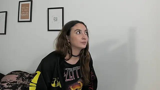 Alice_Dickinssonn webcam