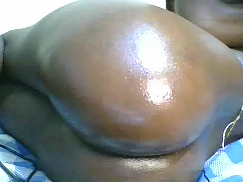 Midnight_doll webcam