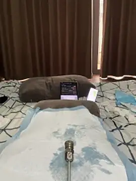 美女taozi18在线直播