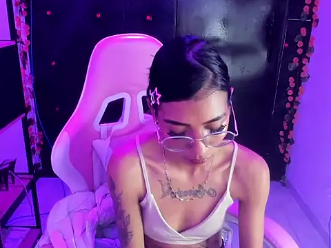 KarlaSlutSkinny__ webcam