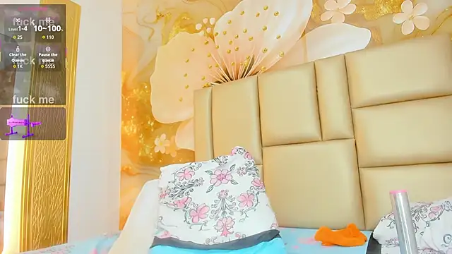 NahomiWalker_ webcam