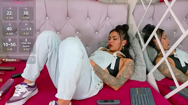 Devil_AliceXo webcam