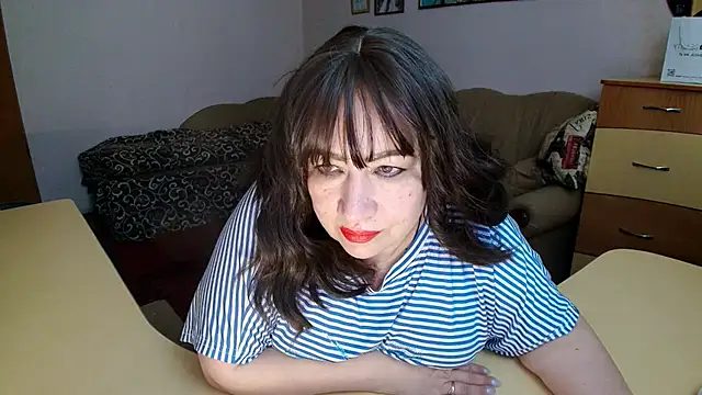 Lucretia_Goldi_ webcam