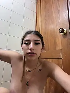 AliceTeenager___ webcam