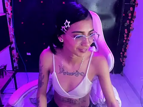 KarlaSlutSkinny__ webcam