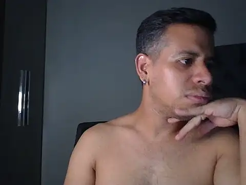 WILD_BIGCOCK35 webcam