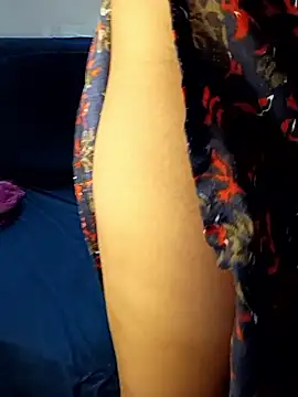 Webcam Model (SSiya-)  is live.Free join now!