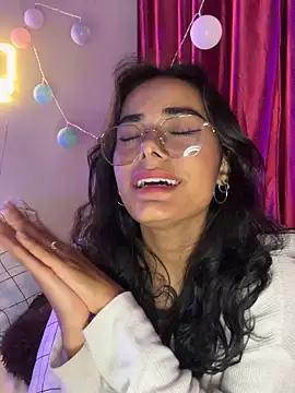 Webcam Model (Iam_Lyan_)  is live.Free join now!