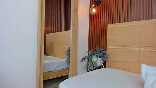 sara_pussmaid webcam