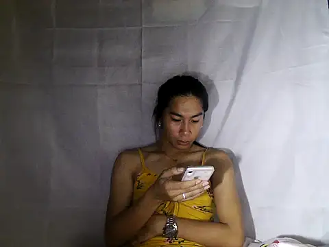 Asian_PrettyAle webcam