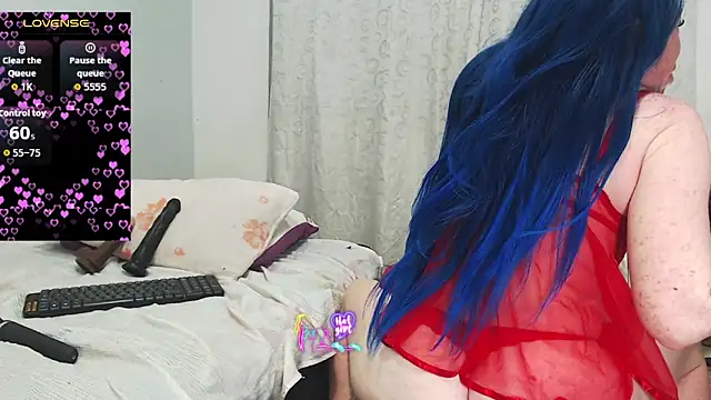 Kittywhiteass webcam