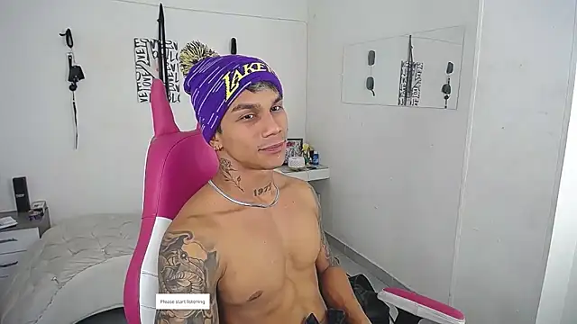 Leonard_Price webcam