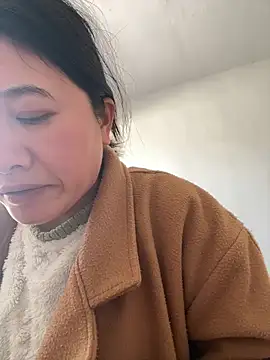 美女daaqnn在线直播