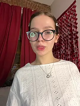 MyKittySayMeow webcam