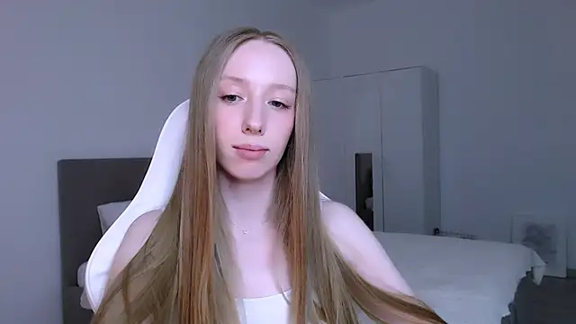 Luna_insniity webcam