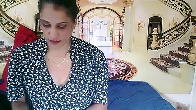 IndianSexcSmyle webcam