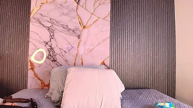 big_tits_in_your_face webcam