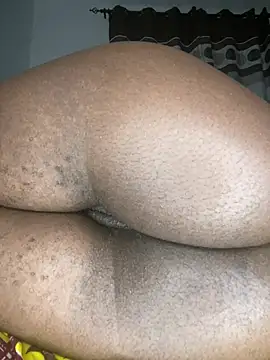 cbonita (F teen) - Anal + squirt with a lot of cum