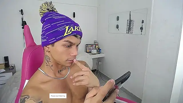 Leonard_Price webcam