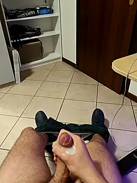 LucifertheGenius webcam