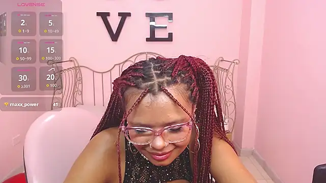 choloeadams_xxx - Choloeadams_xxx's free webcam - UK Sex Cams