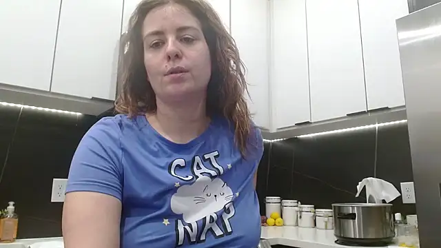 HazelSkyesChat webcam