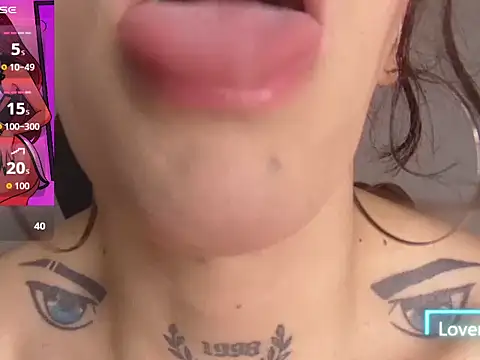 Scarlett_crastrawberry webcam