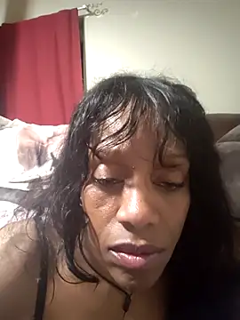 Webcam Model (NatalieGainer_goodies) is live