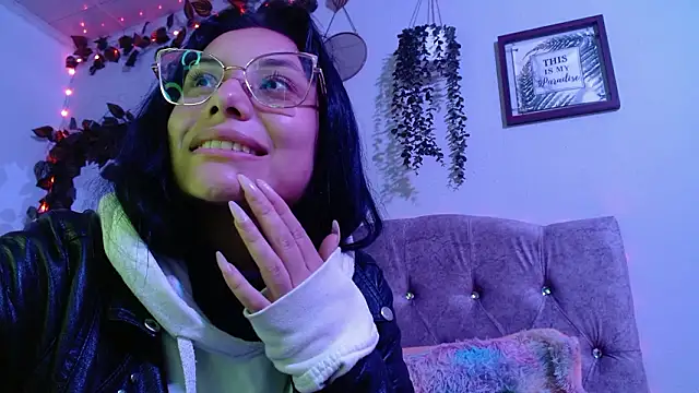 valkiry_ - Valkiry_'s free webcam - UK Sex Cams