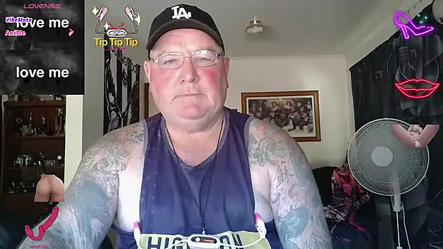 KINKYBLUEYES69 webcam