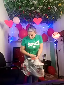 Webcam Model (maynor_1998)  is live.Free join now!