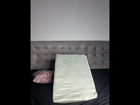 ScarletVelvetX webcam