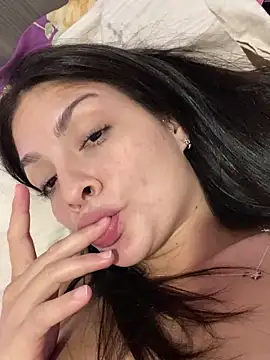 danielaeliana - Danielaeliana's free webcam - UK Sex Cams