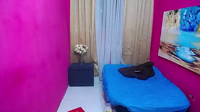 hugecocks_hot - Hugecocks_hot's free webcam - UK Sex Cams