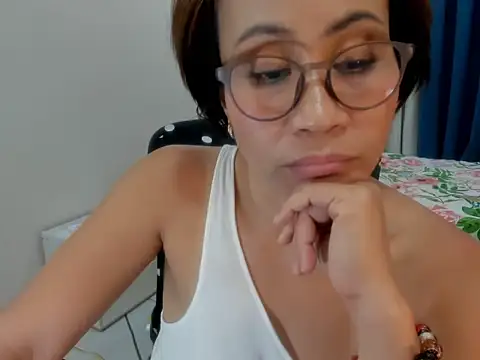 sweetkaley - Sweetkaley's free webcam - UK Sex Cams