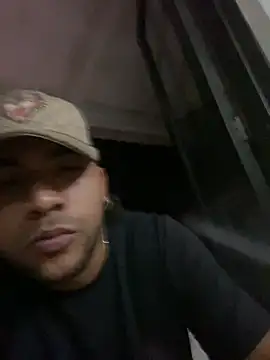 blaz3rhunter - Blaz3rHunter's free webcam - UK Sex Cams