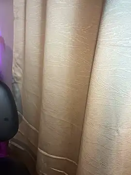 alisaa_jhons1 webcam