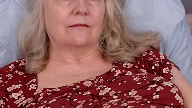 Kaitlyn_Winters webcam