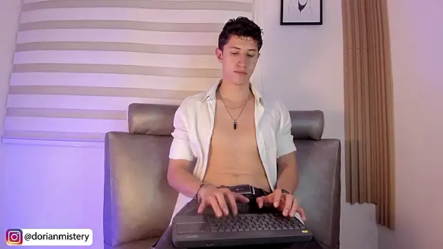 Dorianmistery2322_ webcam