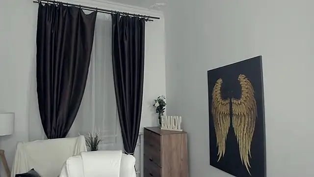 KristalCrowner webcam