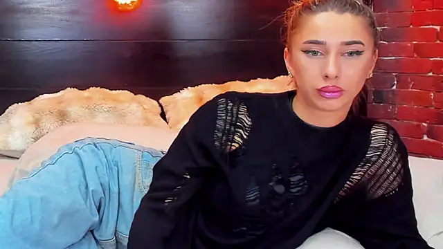 ChristynaRoss webcam