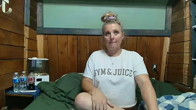 lisaxlovexxx - Lisaxlovexxx's free webcam - UK Sex Cams